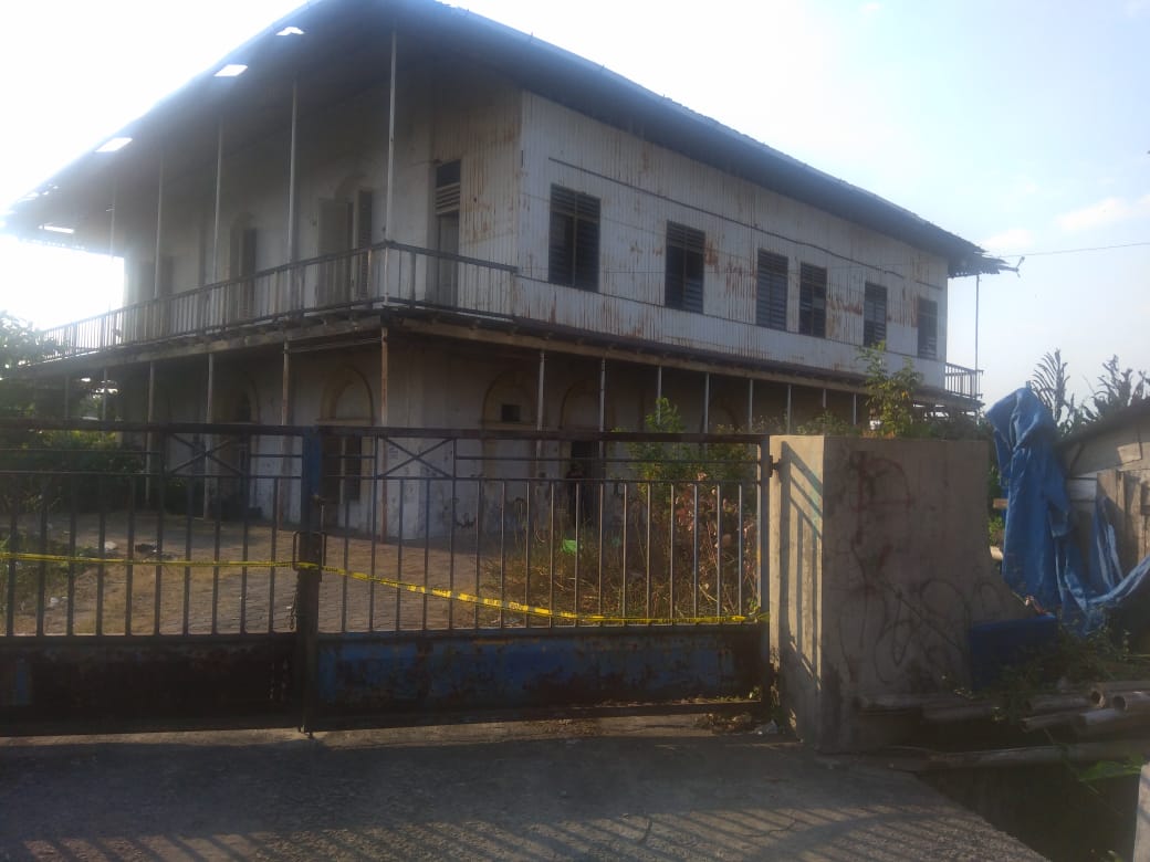 Gedung bersejarah milik Kantor PT Kereta Api Indonesia (PT KAI) di Jalan Pengapon, Kemijen, Semarang Timur, Kota Semarang terbakar Rabu, 10 Juli 2019.