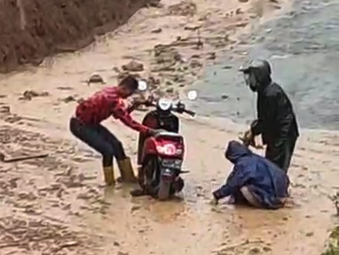Warga wadas terdampak banjir